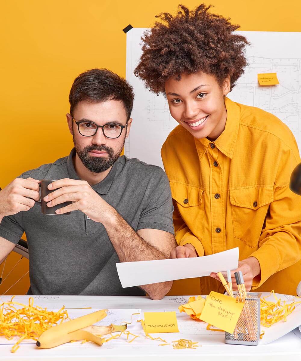 Equipo creativo de Kreamos trabajando